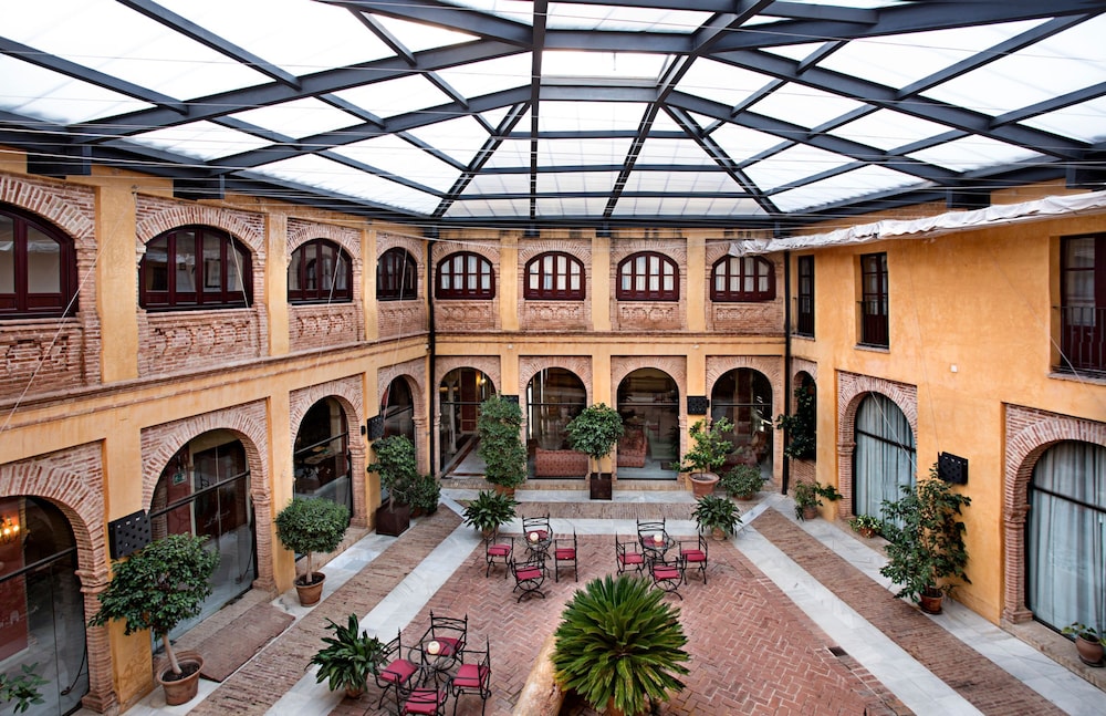 Alcazar de La Reina 4/66