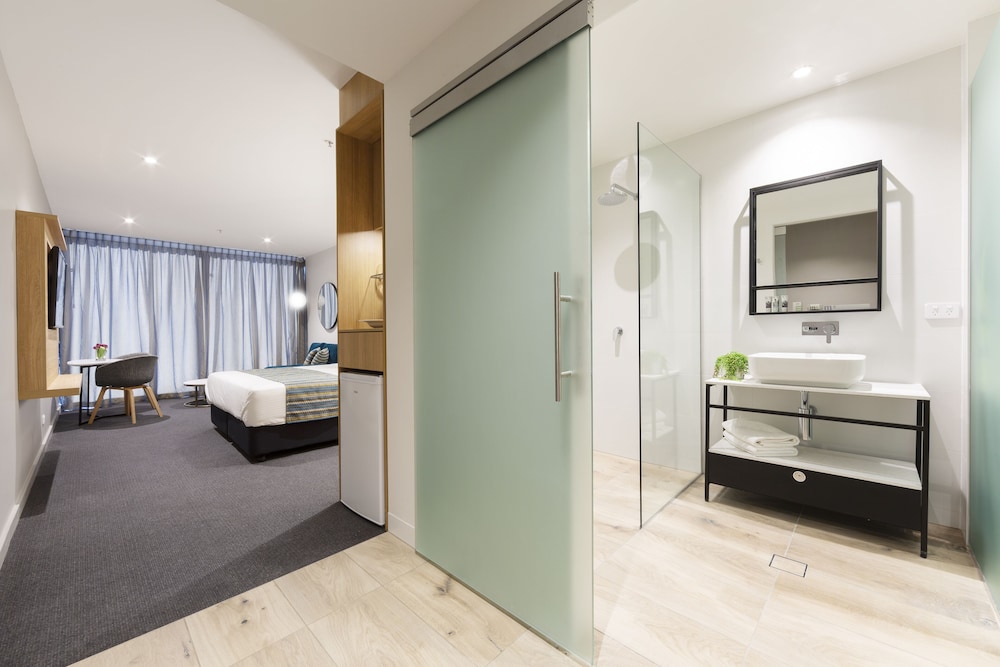 Mercure Canberra Belconnen 5/69