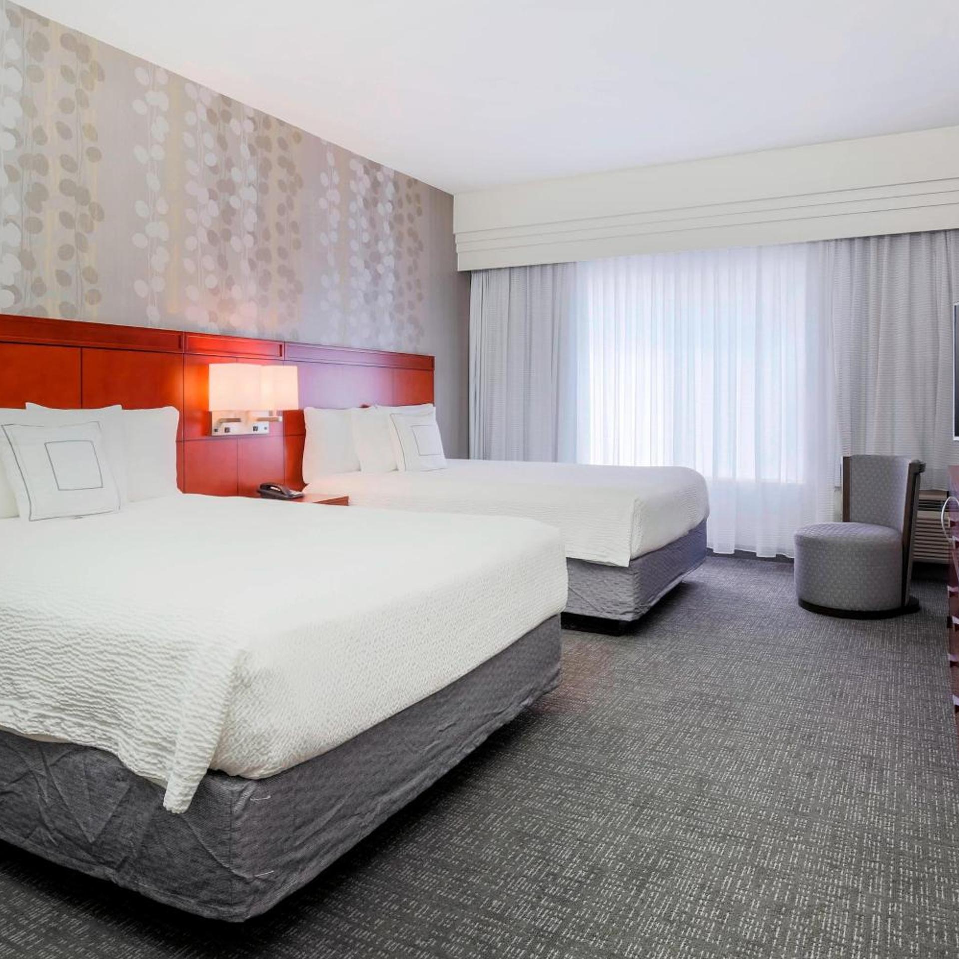 1 Bedroom, 2 Rooms, Suite, 2 Queen Beds, Sofa