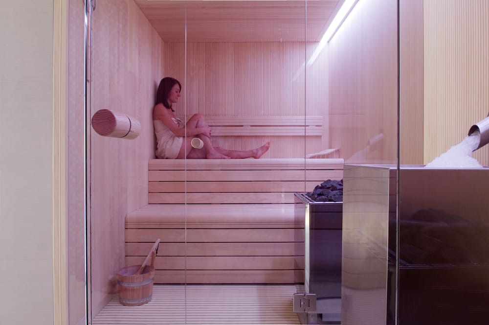 Carbon Hotel 29/61