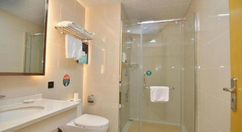 GreenTree Inn Hefei Feidong County High Speed Rail Station Wuyue Plaza Express Hotel 40/50