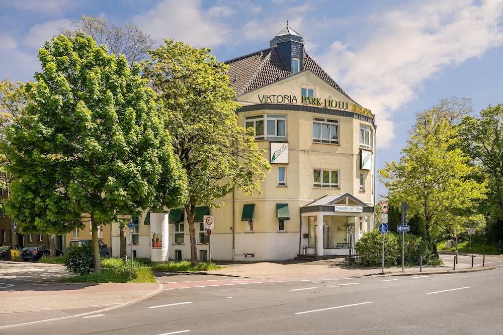 HOTEL VIKTORIA NEUSS 1/68