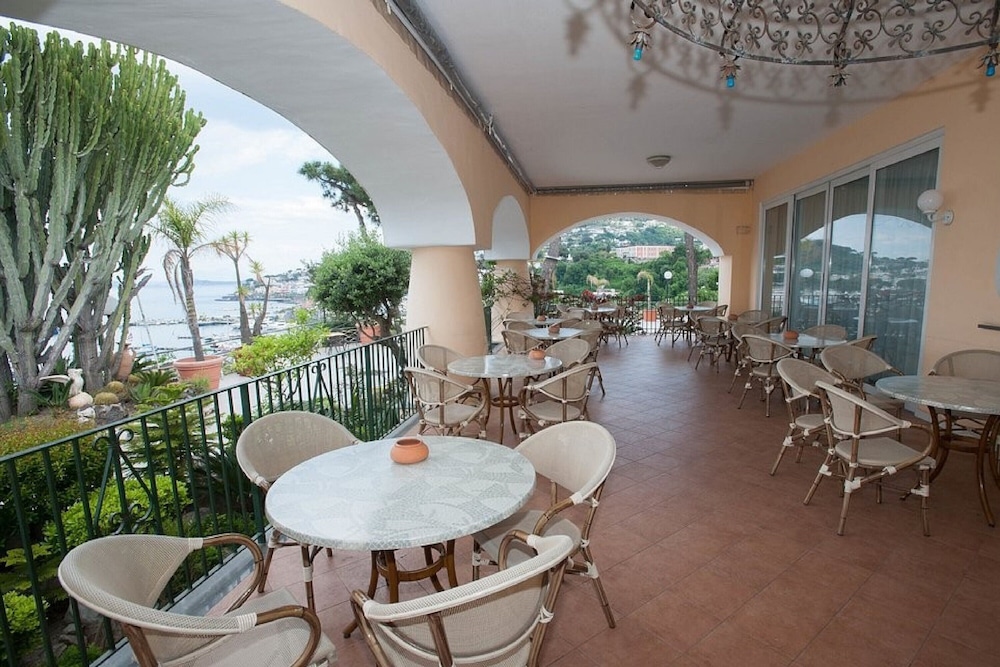 Hotel Terme Beach Cristallo Palace 36/50