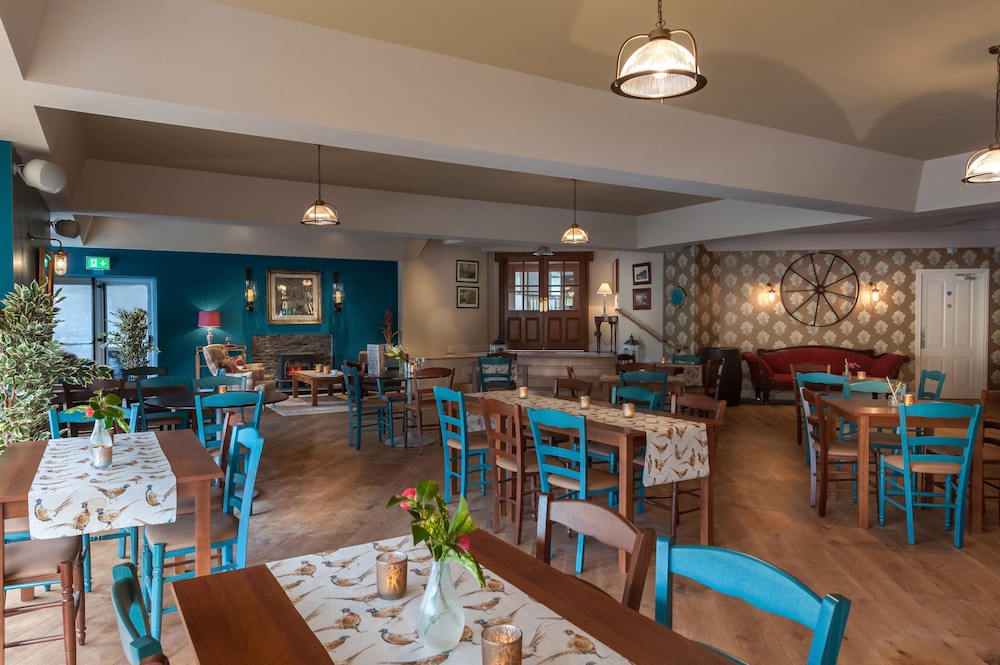 Woodenbridge Hotel 62/73
