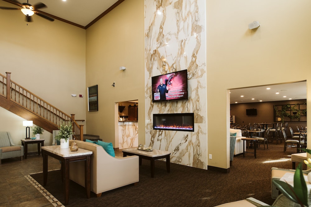 Expressway Suites Bismarck 44/65