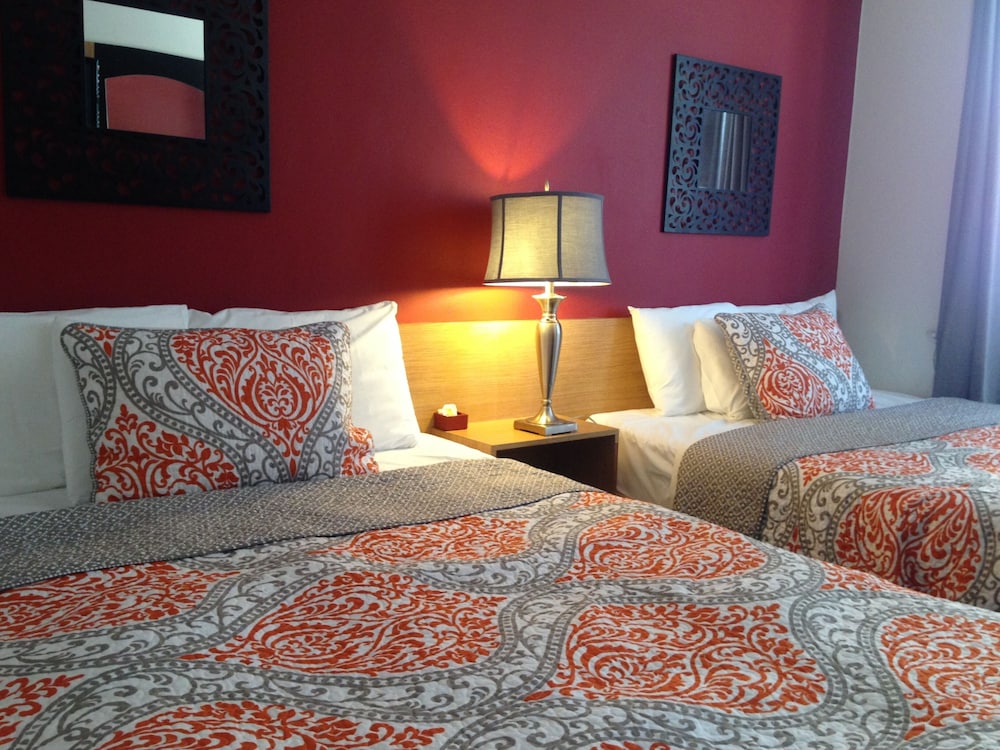 Touchstone Hotel 28/45