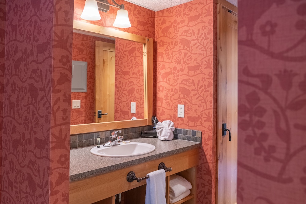 Fox Hotel & Suites 63/63