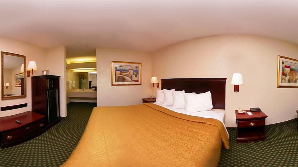 Econo Lodge Inn & Suites Philadelphia MS 32/80