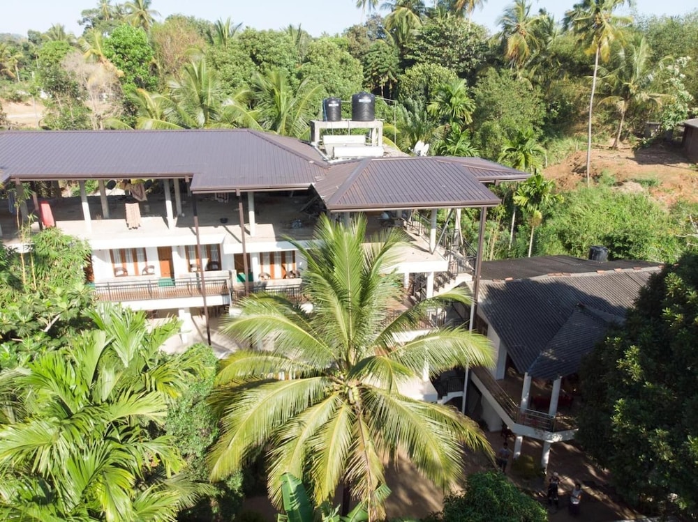 Heavens Holiday Resort 34/41
