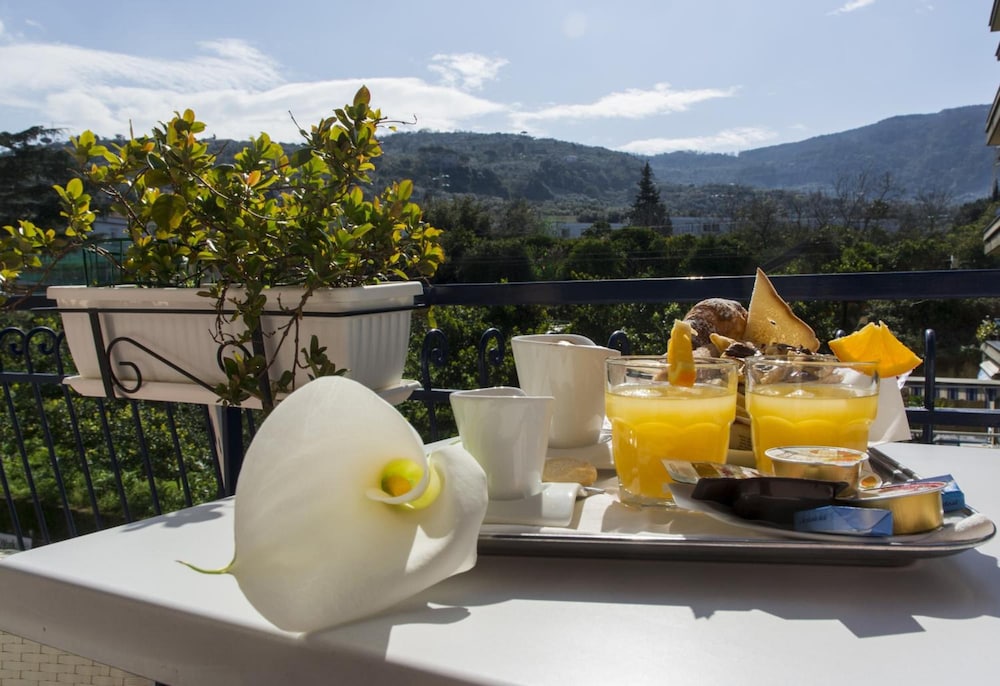 Bougainvillea Relais 29/50