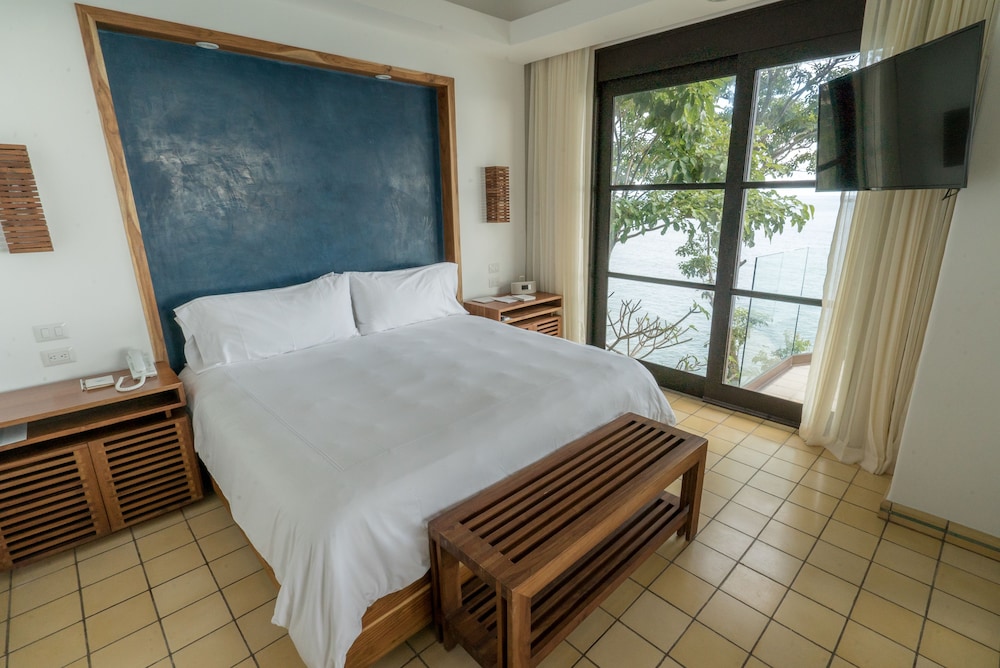 Arenas del Mar Beachfront & Rainforest Resort 44/75