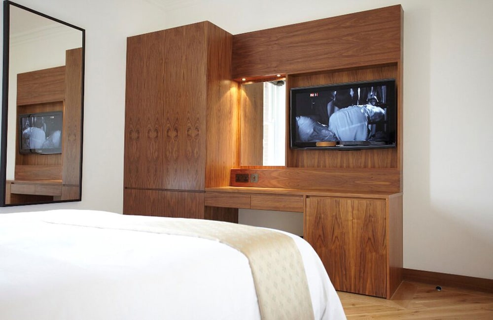 Presidential Apartments - Kensington 27/69