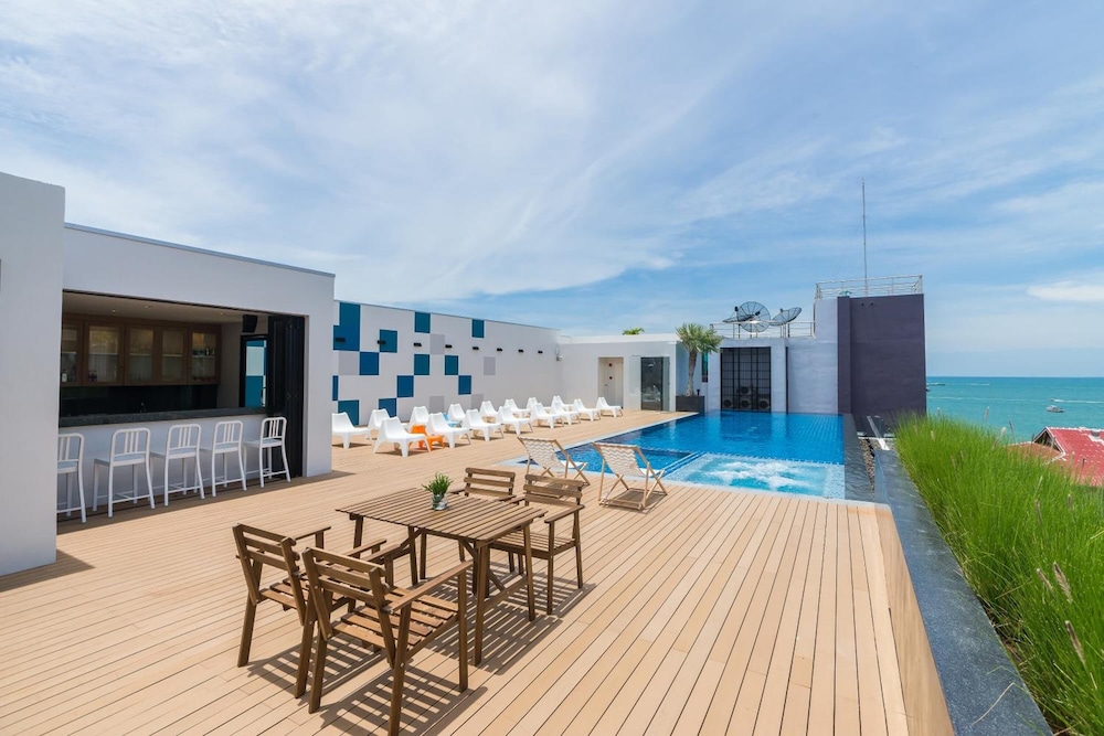 Sea Me Spring Tree Hotel 34/43