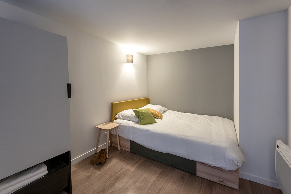 Duplex, Studio