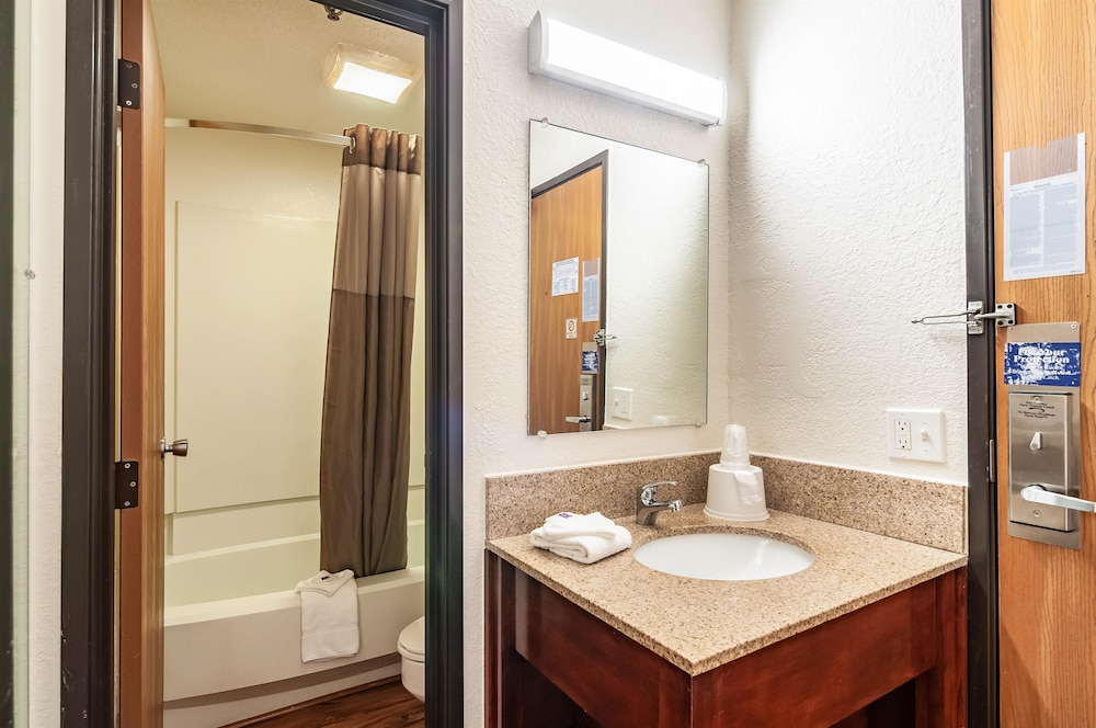 Motel6 Naperville, IL 42/44