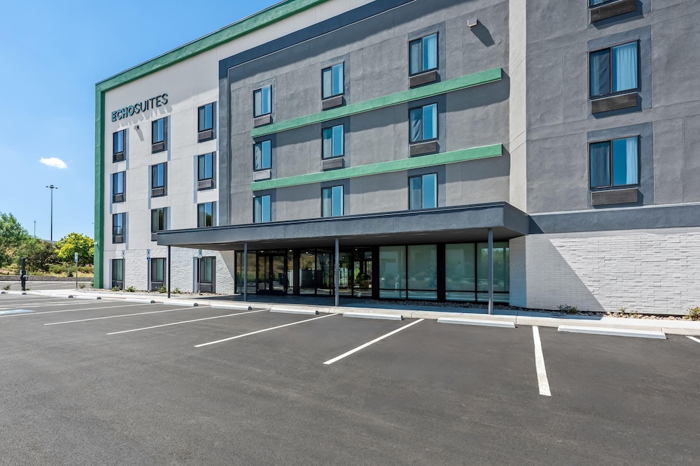 ECHO Suites Extended Stay by Wyndham Reno 62/72