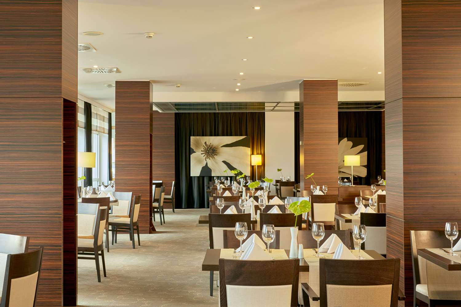 H+ HOTEL LEIPZIG HALLE 25/54