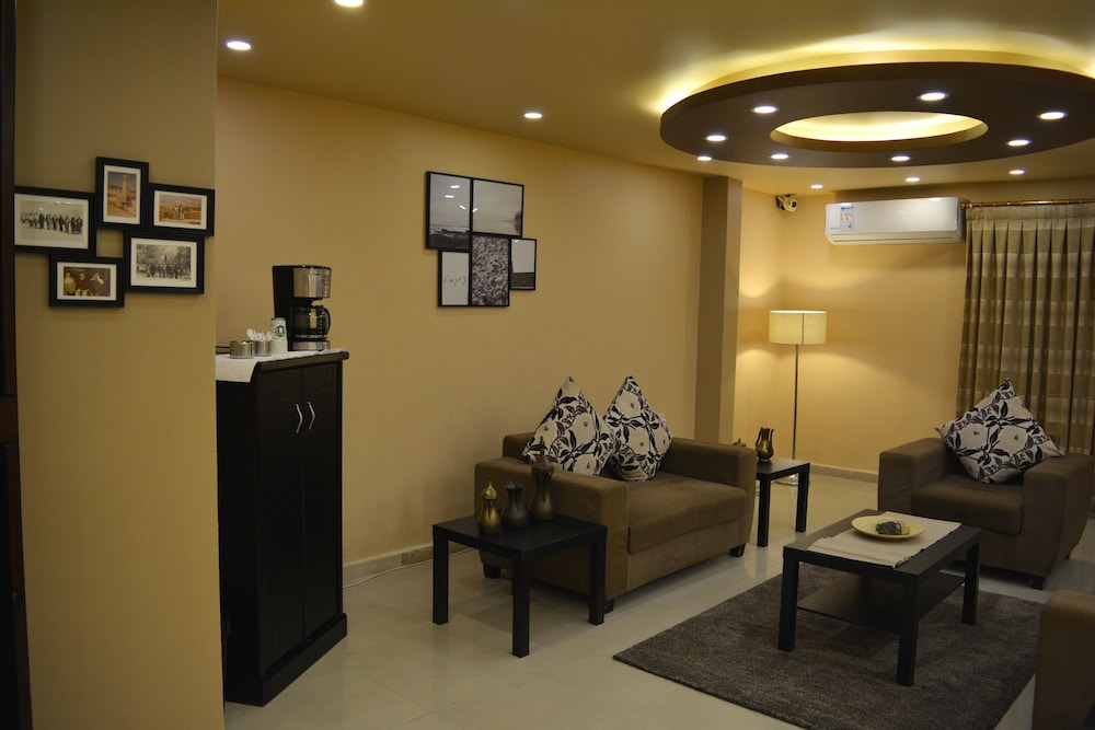 Ata Ali Hotel 12/28