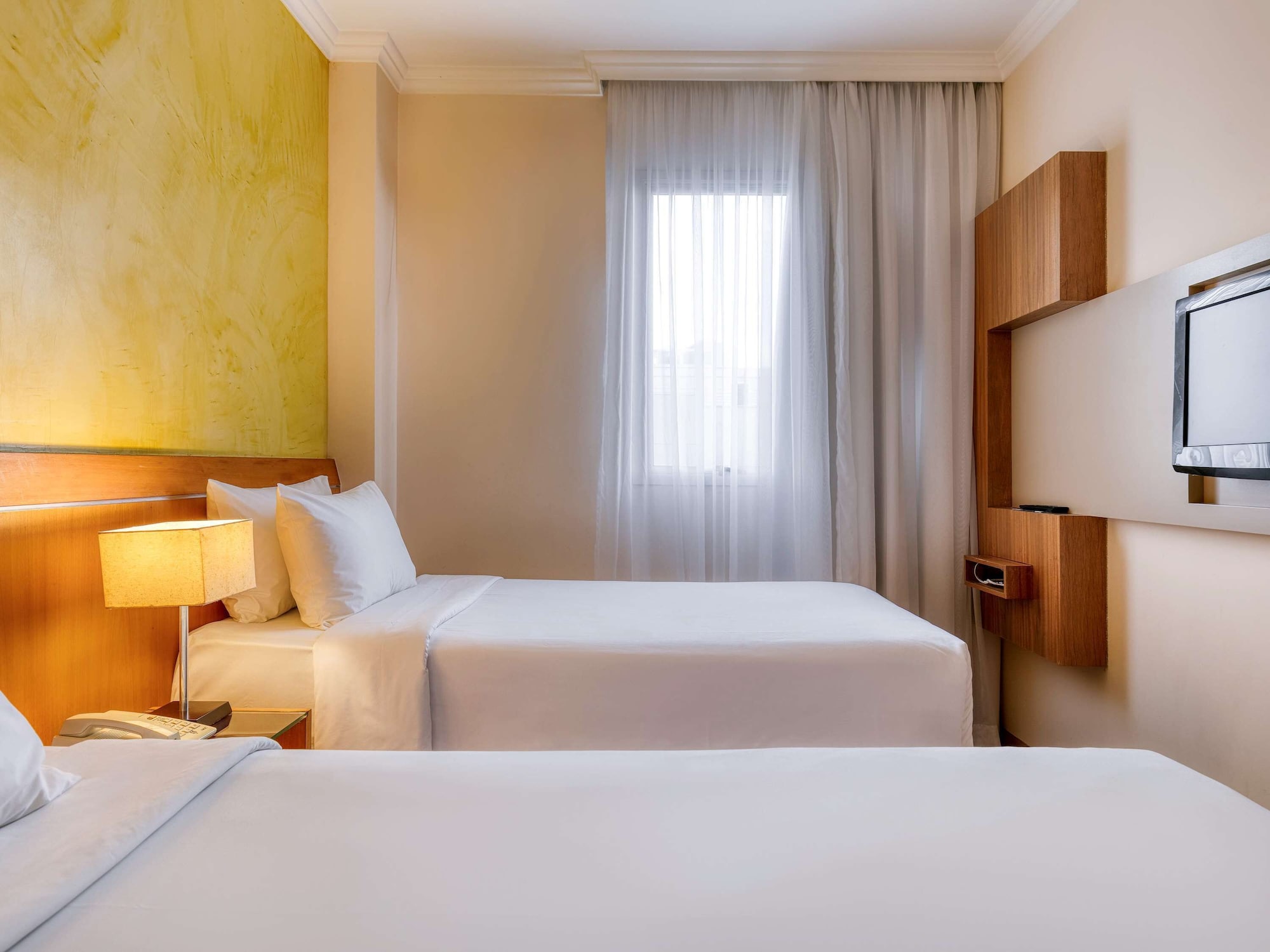 SUPERIOR, TWIN BEDS