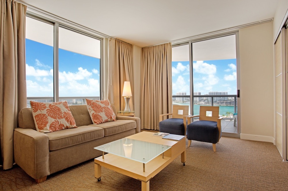 Marenas Beach Resort 48/71