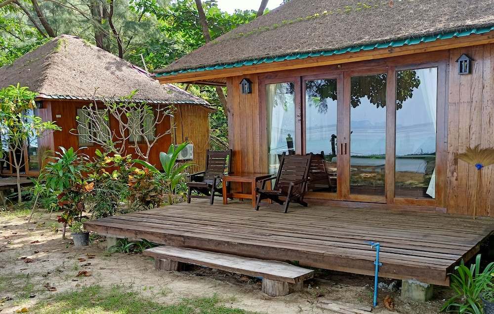 Kradan Beach Resort 40/48