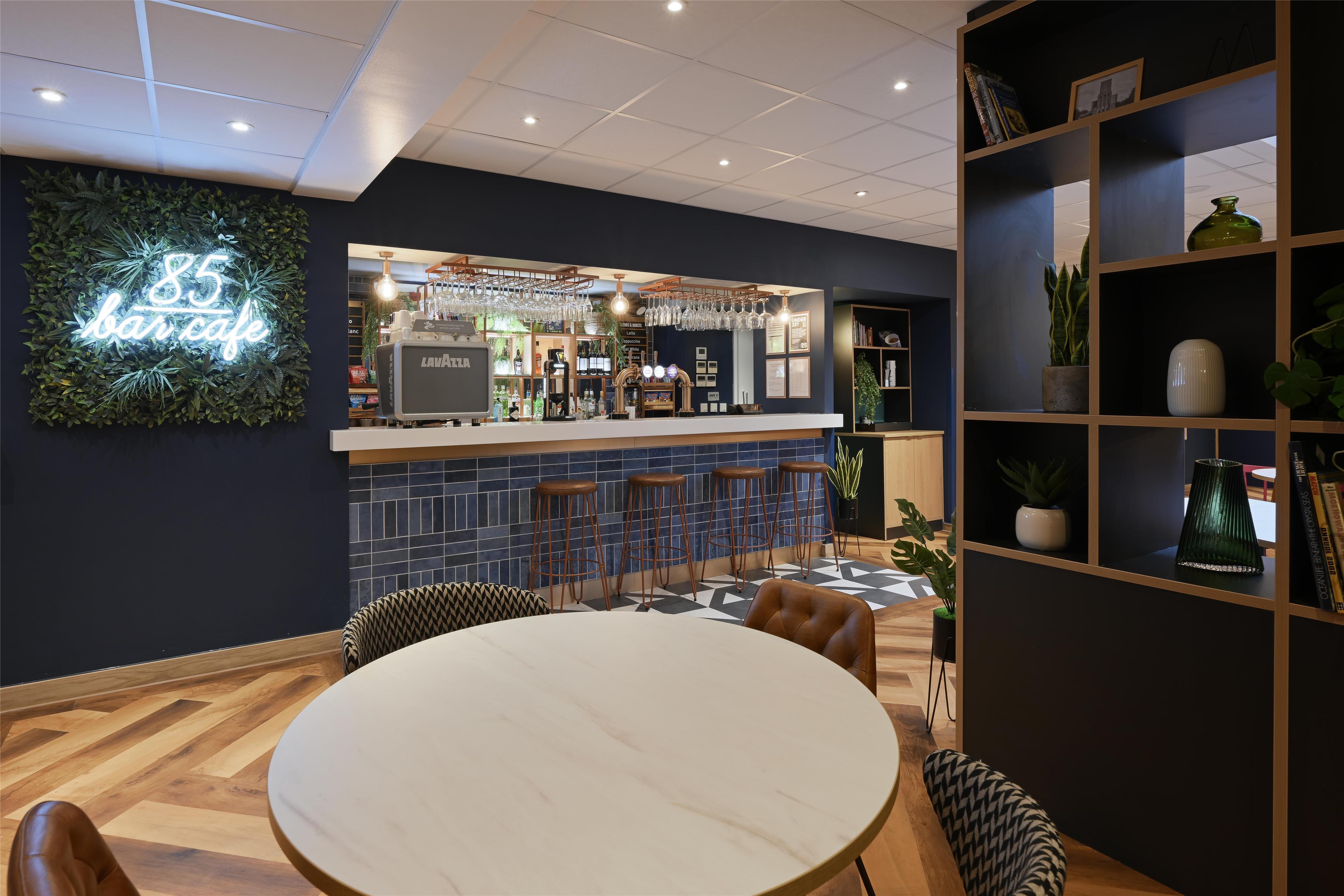 Travelodge Guildford 24/30