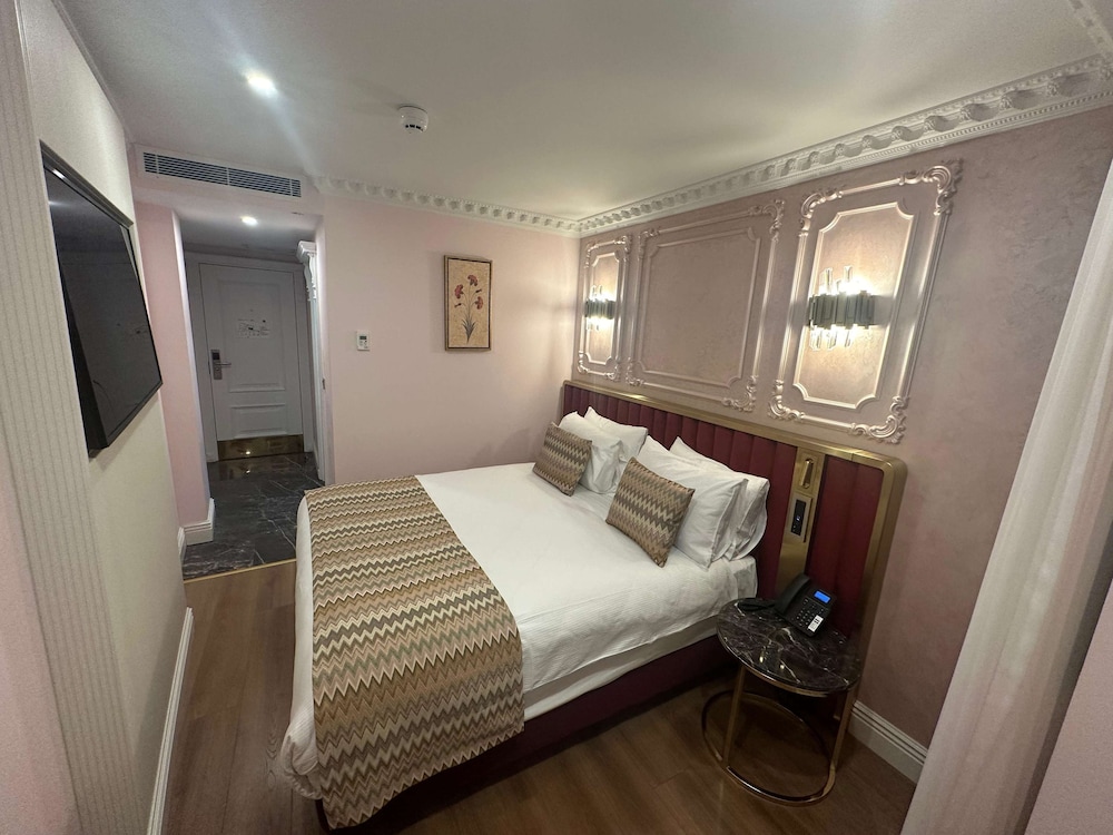 Golden Horn Bosphorus Hotel 30/64