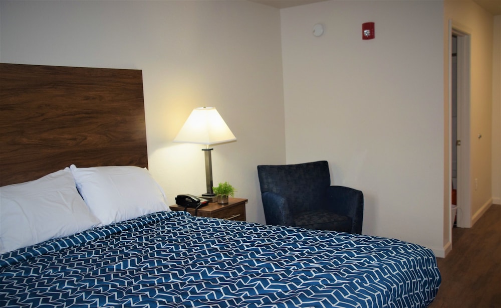 Stay Plus Extended Stay Suites 15/33