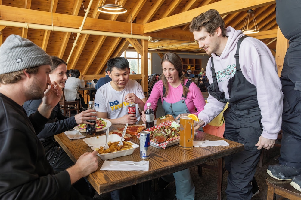 BLUE MOUNTAIN INN 30/50