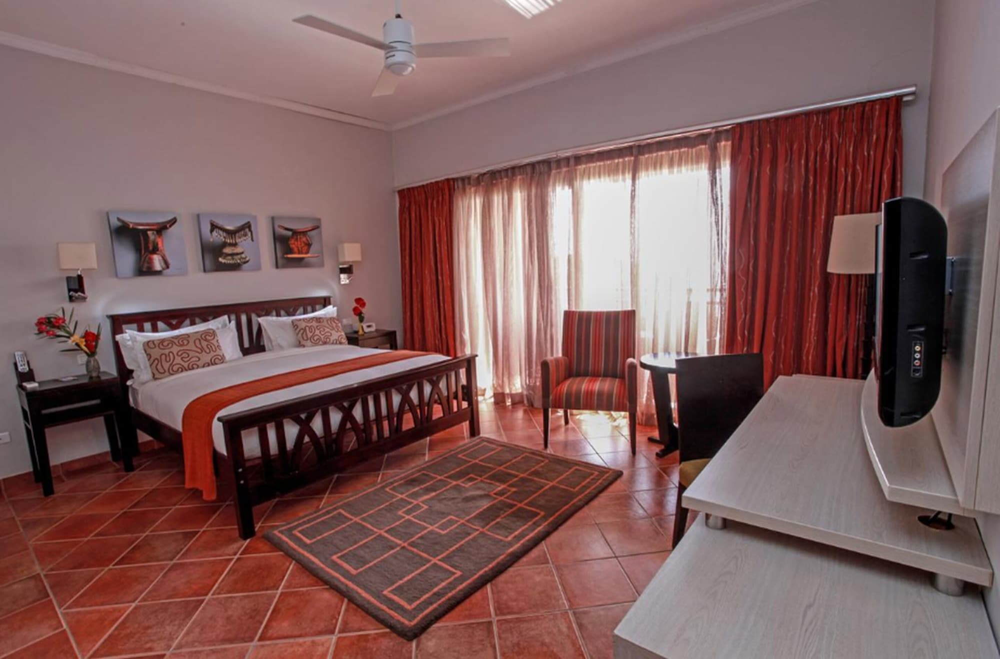 2 Bedrooms, Presidential, Suite, 2 King Beds, Lake View