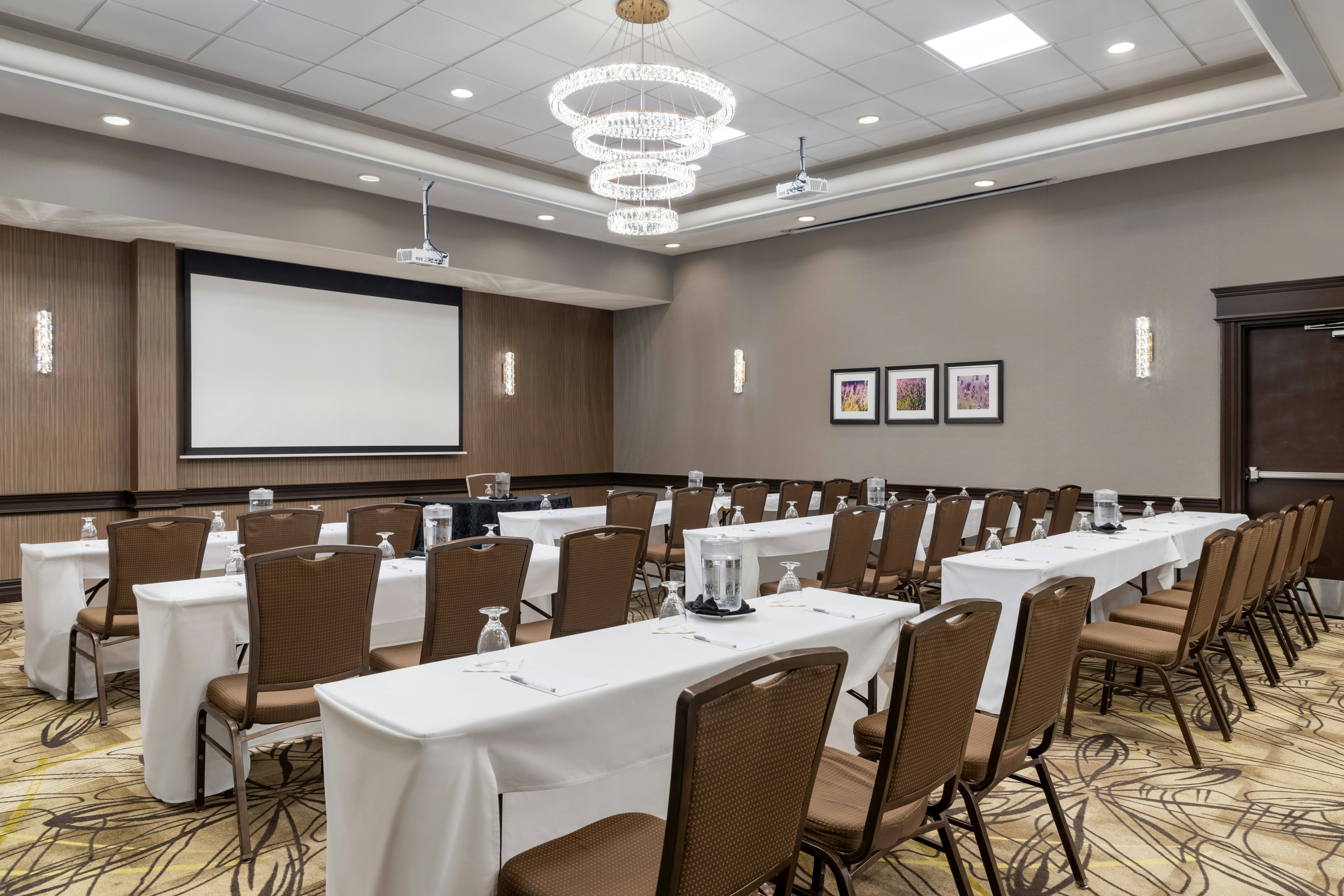 Hilton Garden Inn Toronto/Ajax 52/62