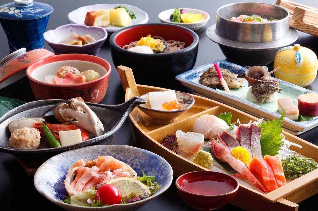 Wakura Onsen Aji na Yado Housenkaku 8/16