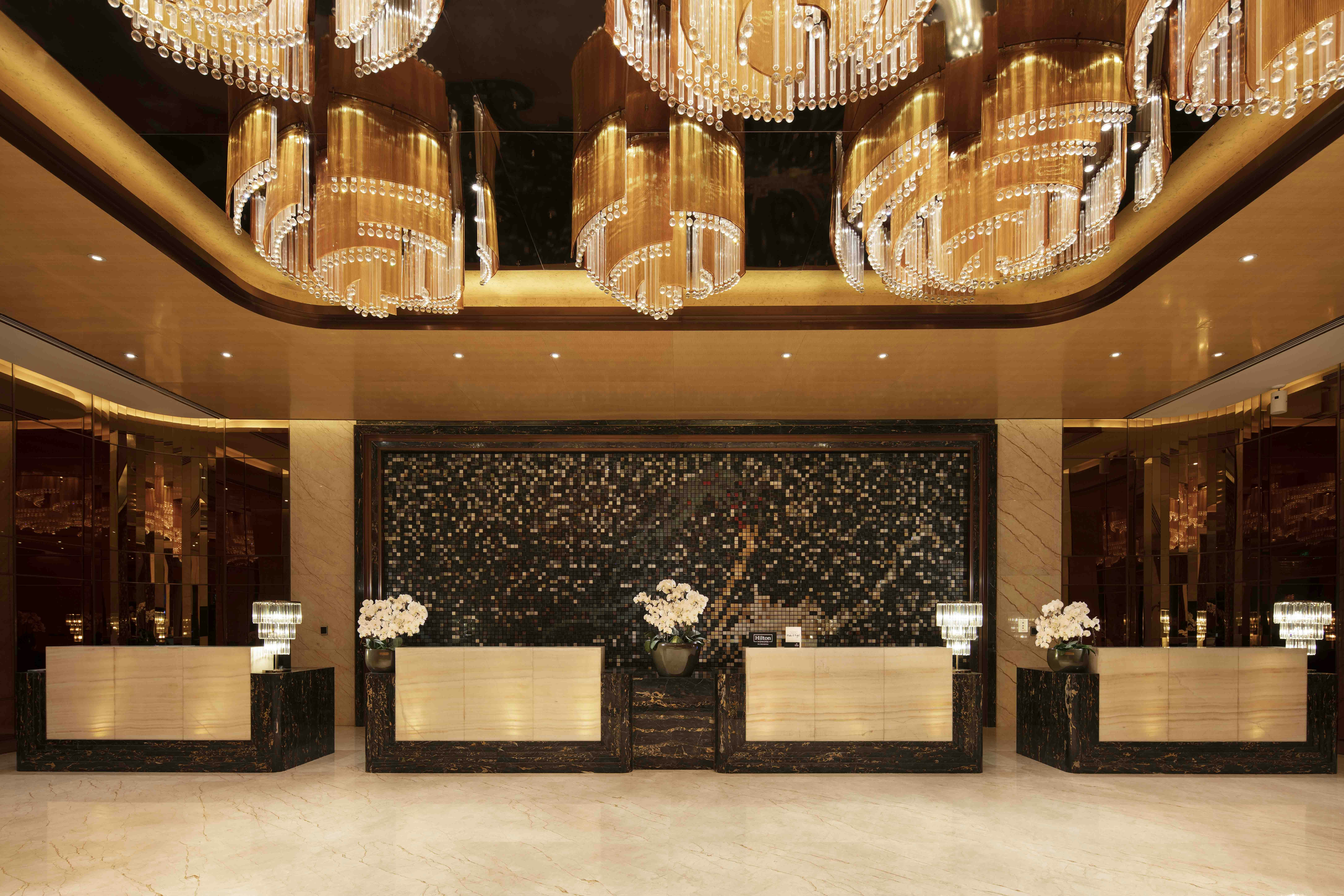 Hilton Zhengzhou 6/75