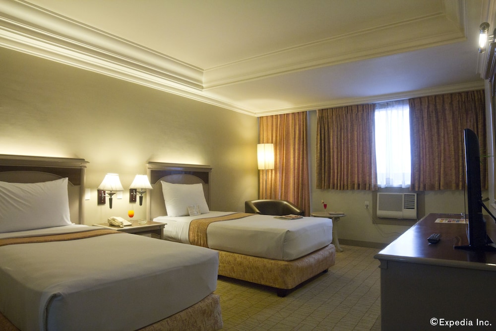 Riviera Mansion Hotel 6/45