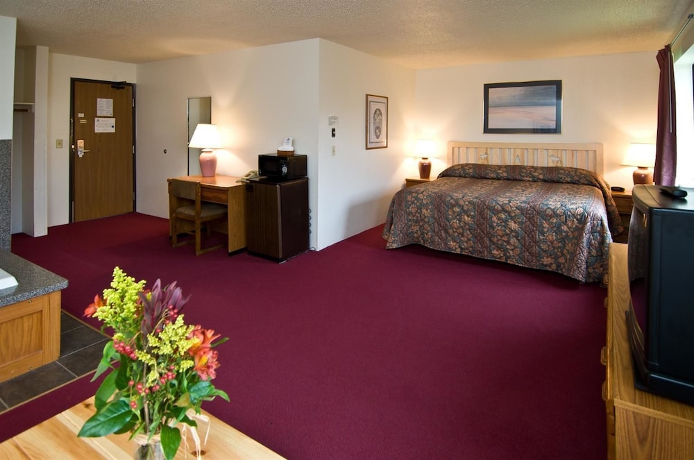 Americas Best Value Inn & Suites International Falls 9/23