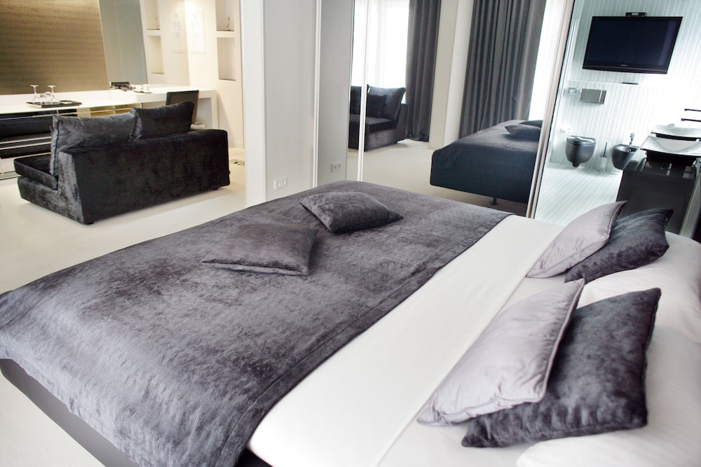 Hotel Damianii 28/75