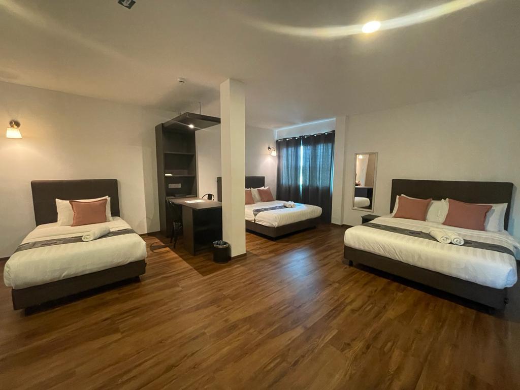 Room, Quintuple, Single Bed