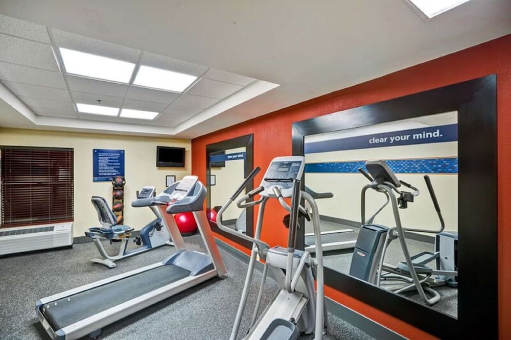 Hampton Inn Albany Wolf Road 30/65