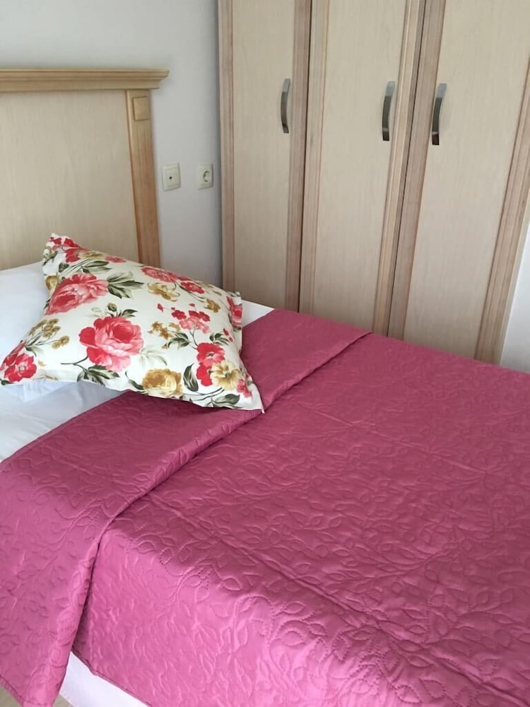 Melaike Otel 30/72