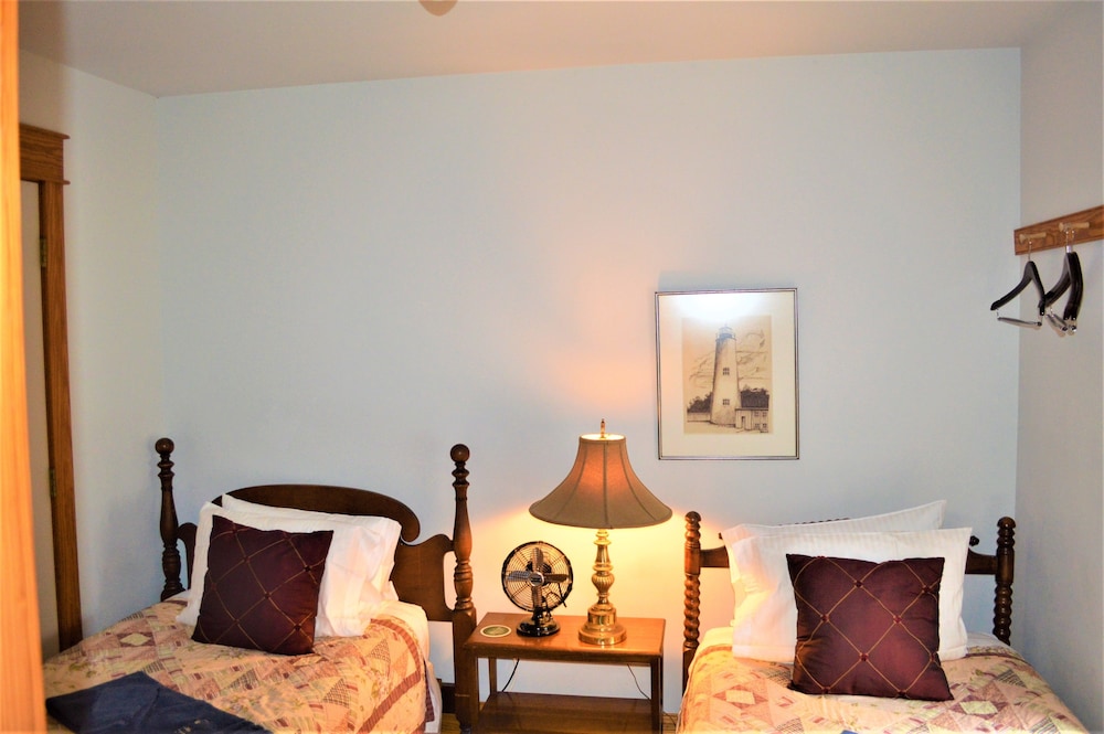 Roanoke Island Inn 26/50