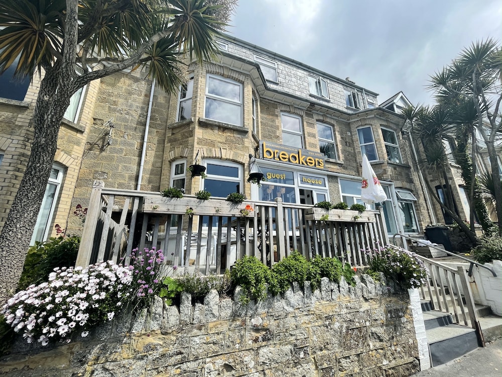 Breakers Lodge - Hostel 4/65