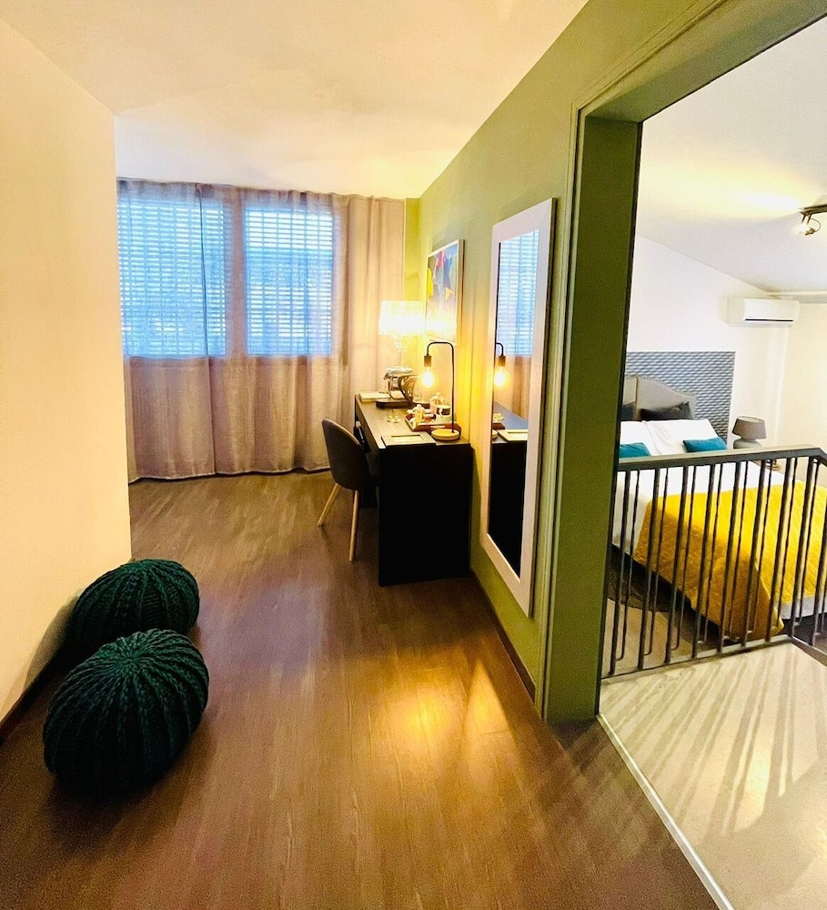 جناح بسرير كوين، Palazzina300 3/5