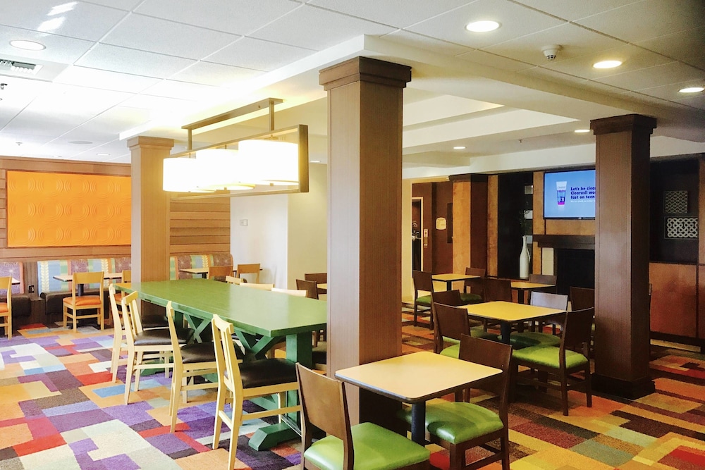 Fairfield Inn & Suites Sacramento Airport Natomas 18/23