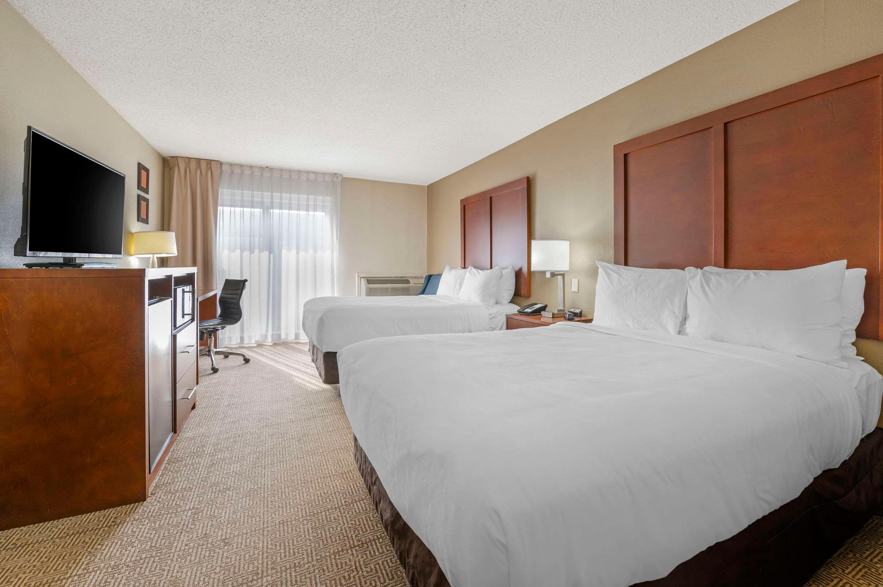 UPGRADE, 2 DOUBLE BEDS