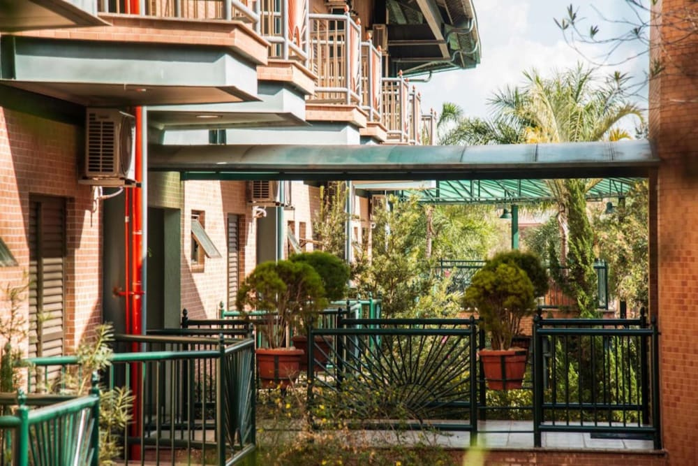 Oscar Inn Eco Resort 8/65