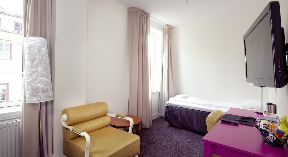 Home Hotel Savoy 42/81