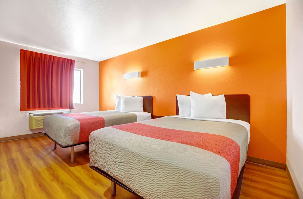 Motel6 Truth Or Consequences, NM 25/37