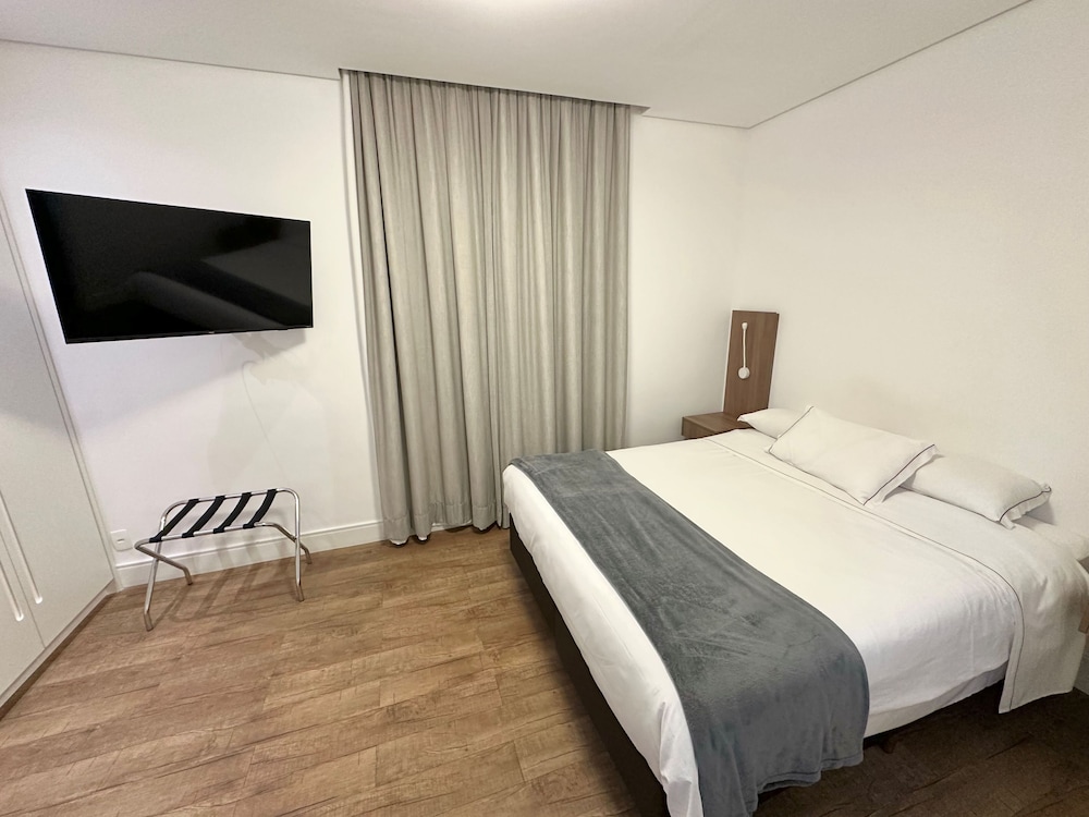 TRAVEL INN PARK AVENUE 13/50