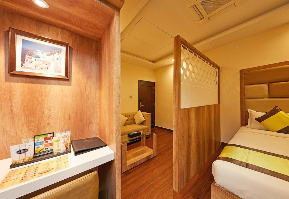TAZ KAMAR INN 31/41