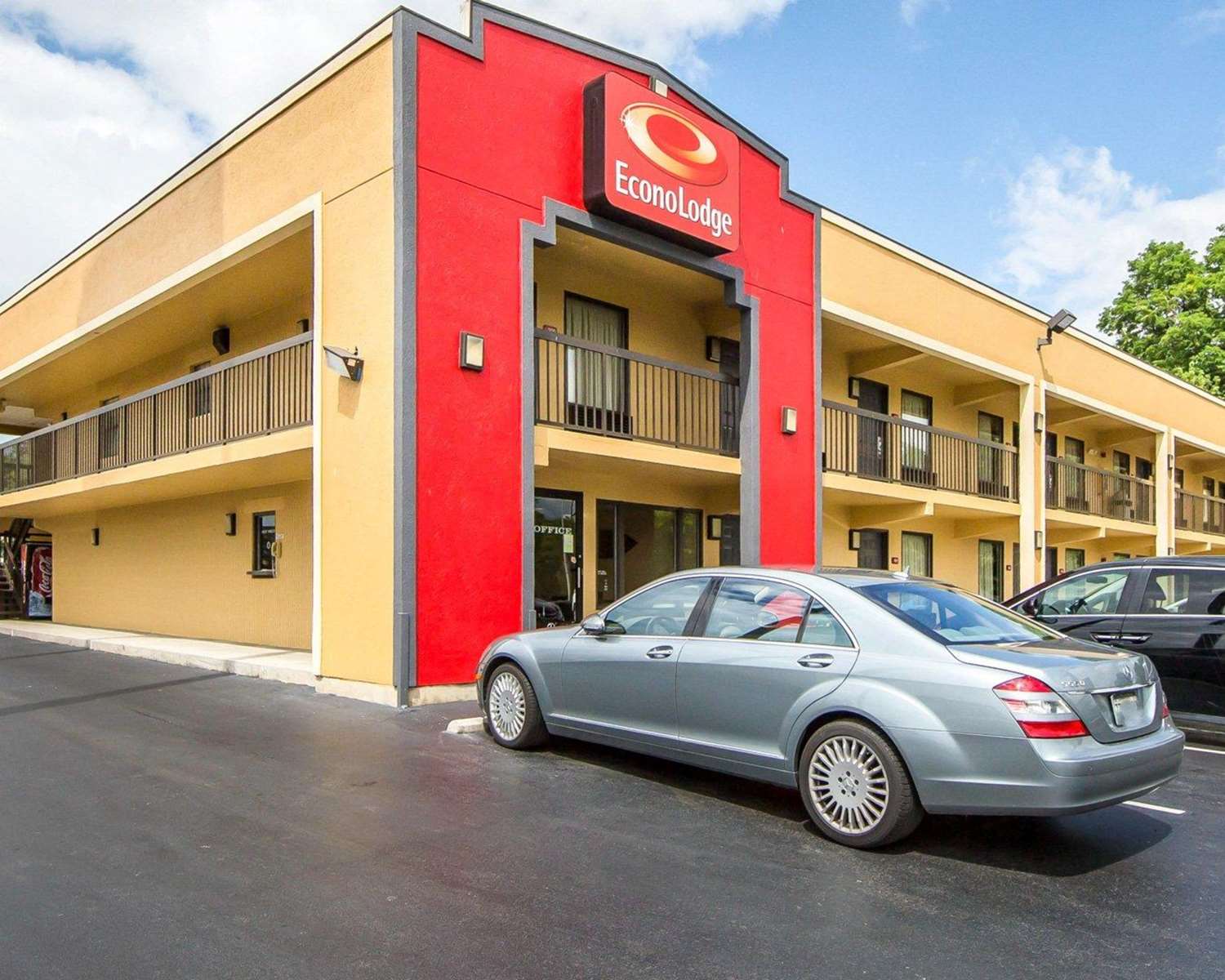 Econo Lodge Knoxville North 7/8